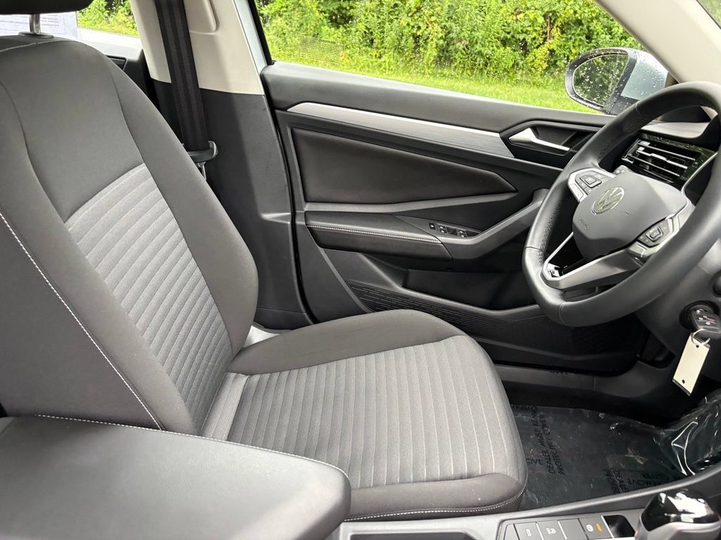 Used 2026 Volkswagen Jetta S FWD image 30