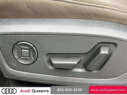 Used 2025 Audi Q4 e-tron Prestige image 19