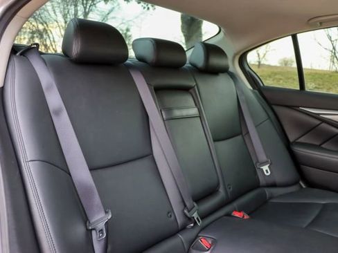 Used 2016 INFINITI Q50 Premium image 19