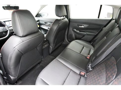 New 2026 Nissan Sentra SR w/ SR Premium Package FWD image 11