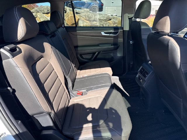 Used 2024 Volkswagen Atlas SEL AWD/4WD image 14