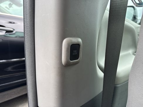 Certified 2017 Toyota Sienna XLE image 23