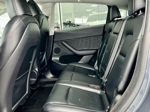 Used 2023 Tesla Model Y Long Range image 14