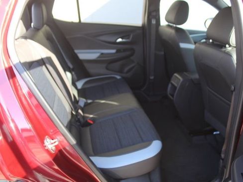 Used 2025 Buick Envista Preferred w/ Convenience II Package image 34