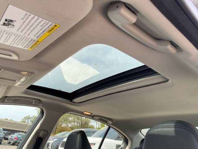 Used 2015 INFINITI Q50 AWD w/ Moonroof Package image 15