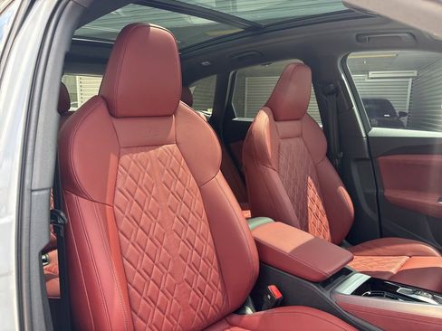 Used 2025 Audi SQ5 Premium Plus w/ Premium Plus Package AWD/4WD image 16
