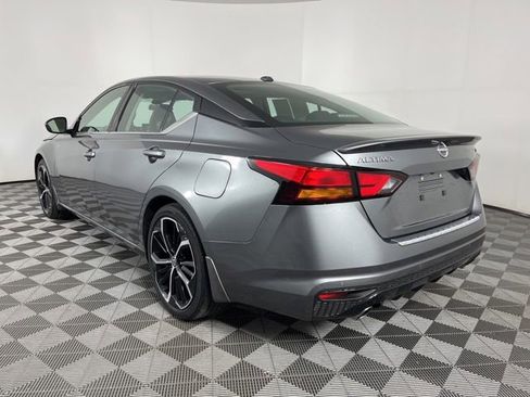 Used 2023 Nissan Altima 2.5 SR w/ SR Premium Package FWD image 8