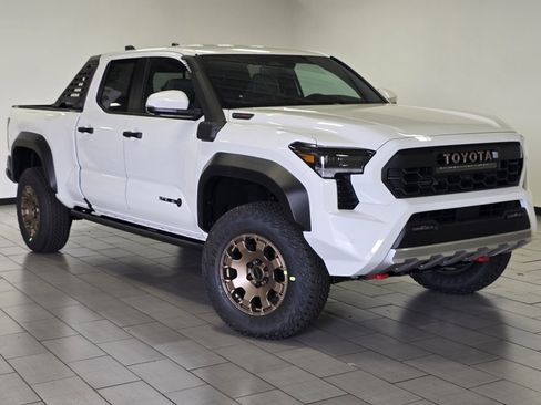 New 2026 Toyota Tacoma 4x4 Double Cab Hybrid image 2