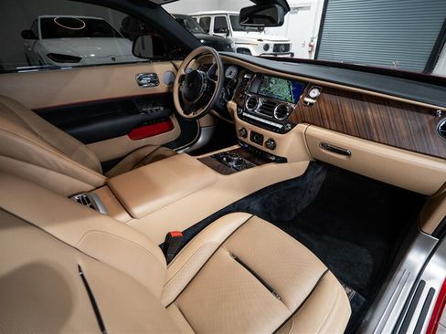 Used 2019 Rolls-Royce Wraith RWD image 29