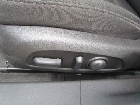Used 2020 Chevrolet Malibu LT FWD image 13