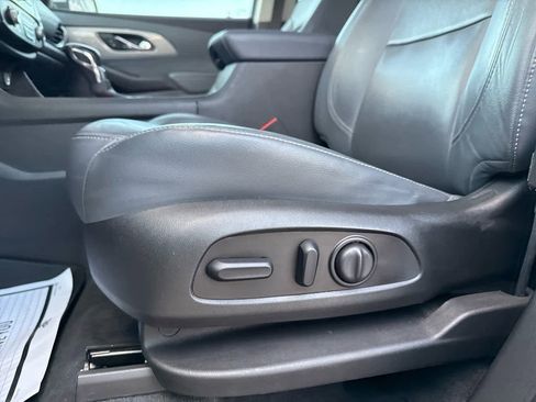 Used 2021 Chevrolet Traverse LT w/ LPO, Cargo Package image 22