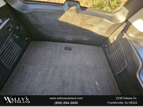 Used 2019 Chevrolet Suburban Premier image 19