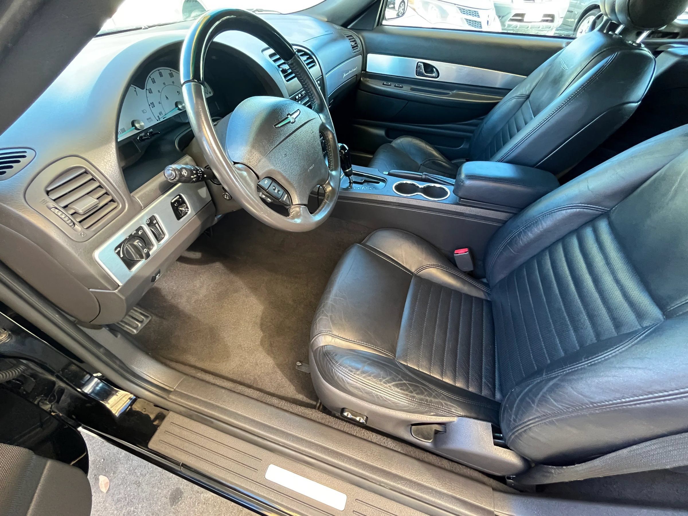 Used 2002 Ford Thunderbird RWD image 10