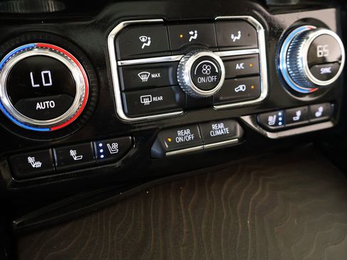 Used 2024 GMC Yukon Denali AWD/4WD image 7