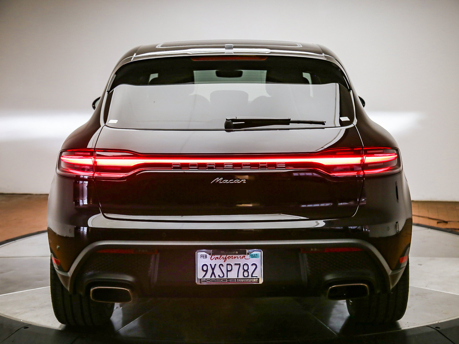 Certified 2026 Porsche Macan AWD/4WD image 7