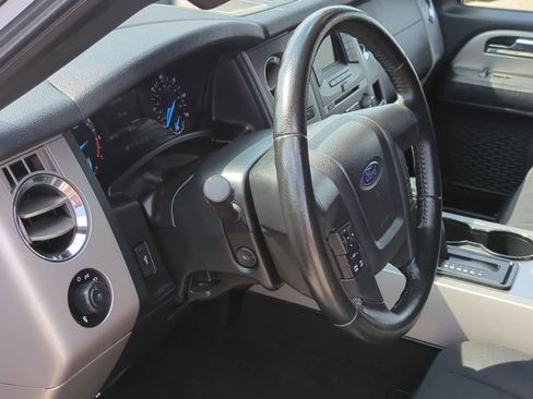 Used 2017 Ford Expedition XLT AWD/4WD image 10