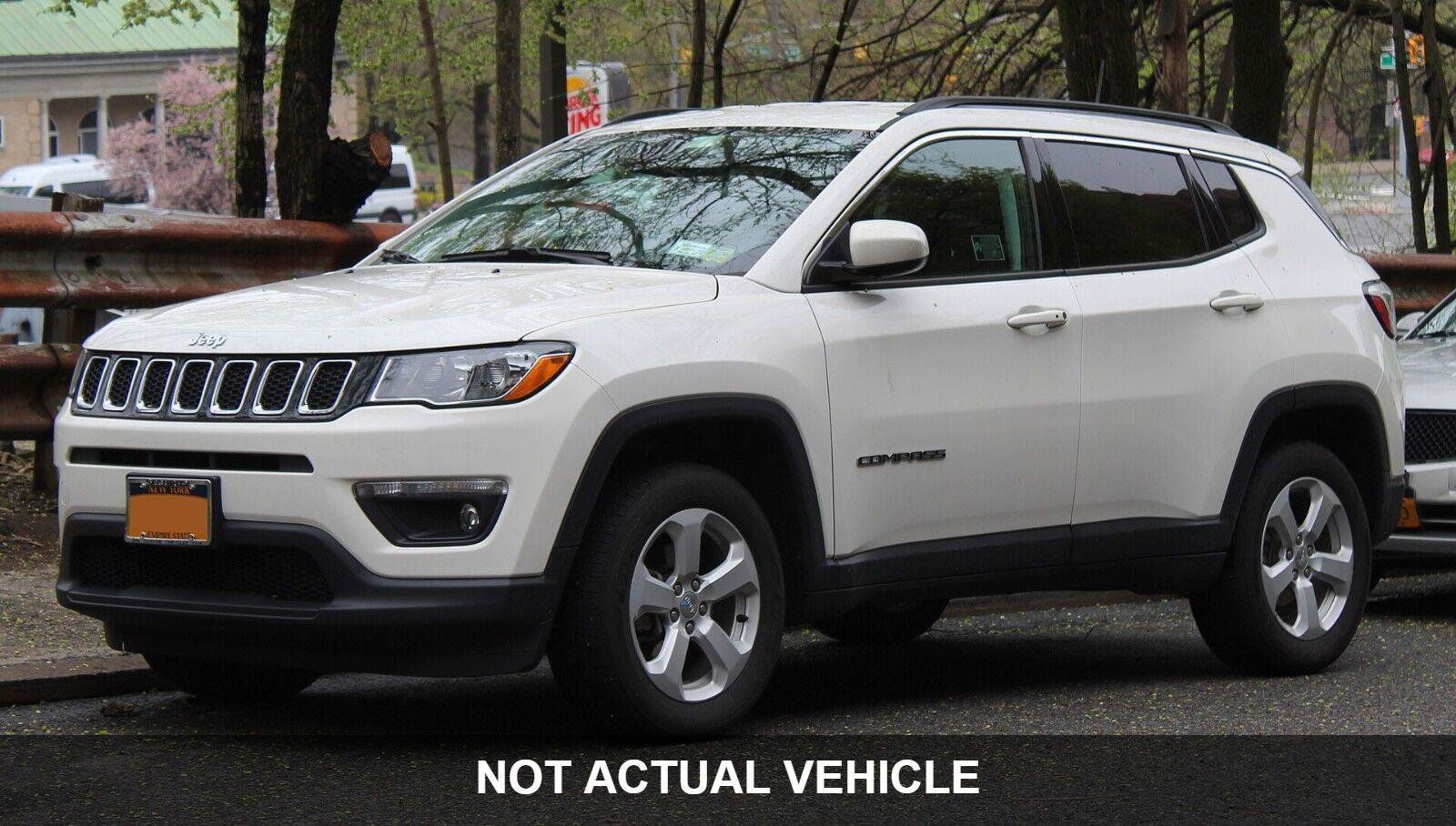 Used 2024 Jeep Compass Latitude AWD/4WD image 4