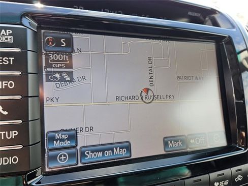 Used 2013 Toyota Land Cruiser Base image 21