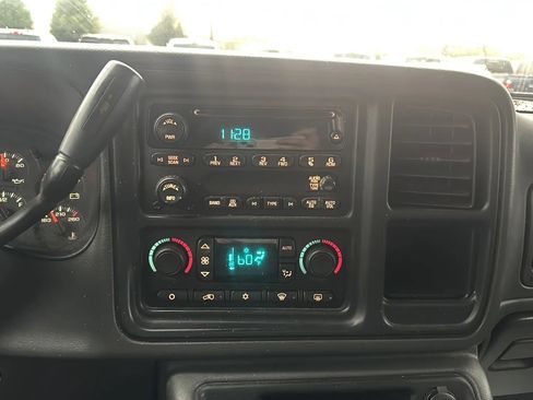 Used 2006 Chevrolet Silverado 1500 LT AWD/4WD image 26