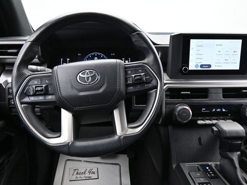 Used 2025 Toyota 4Runner SR5 AWD/4WD image 14
