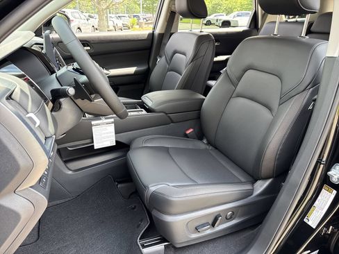 New 2026 Nissan Pathfinder SL FWD image 15