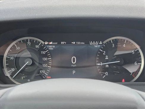 Used 2023 Land Rover Range Rover Velar R-Dynamic S image 10