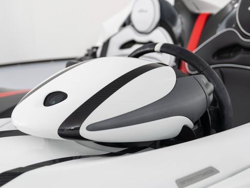 Used 2021 McLaren Elva image 41