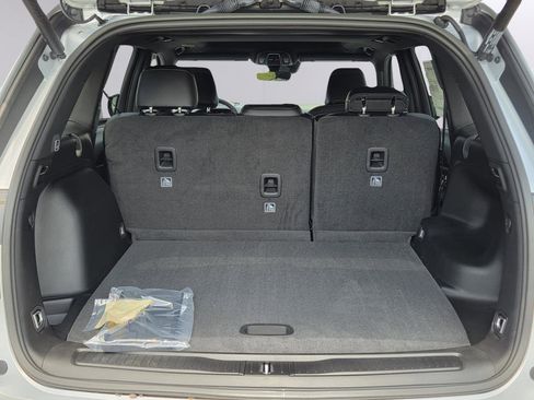 New 2025 Jeep Grand Cherokee Altitude image 65