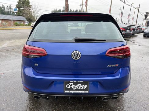 Used 2017 Volkswagen Golf R 4-Door image 5