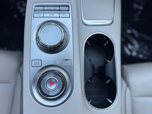 Used 2022 Genesis GV70 2.5T w/ Advanced Package image 25