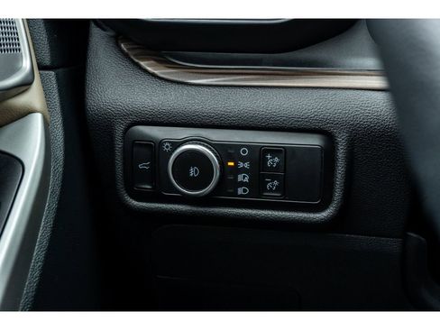 Used 2024 Ford Explorer Limited image 30