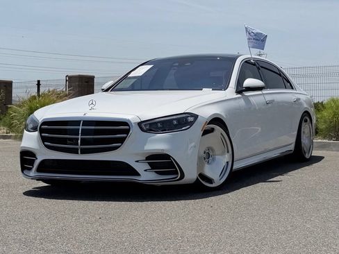 Used 2024 Mercedes-Benz S 580 4MATIC Sedan image 2