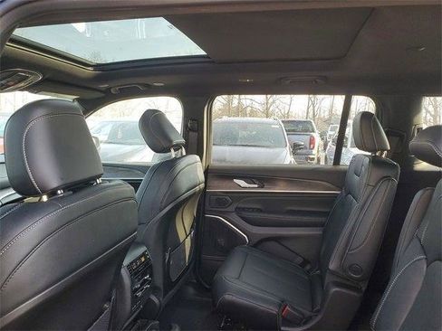 New 2026 Jeep Grand Cherokee L Limited AWD/4WD image 9