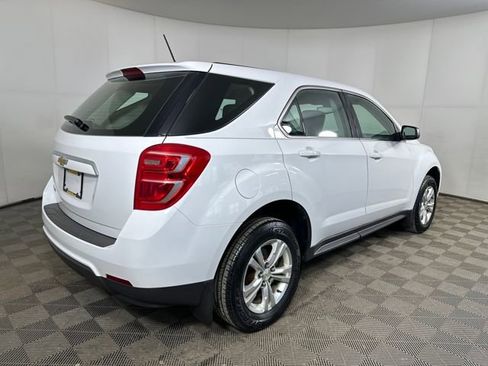 Used 2017 Chevrolet Equinox LS image 3