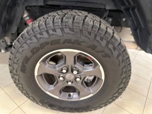 Used 2022 Jeep Gladiator Rubicon w/ Cold Weather Group AWD/4WD image 30
