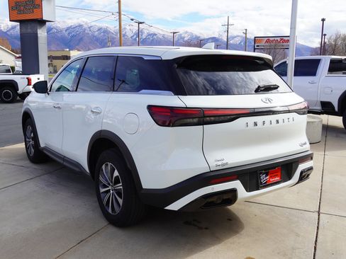 Used 2023 INFINITI QX60 Pure image 6