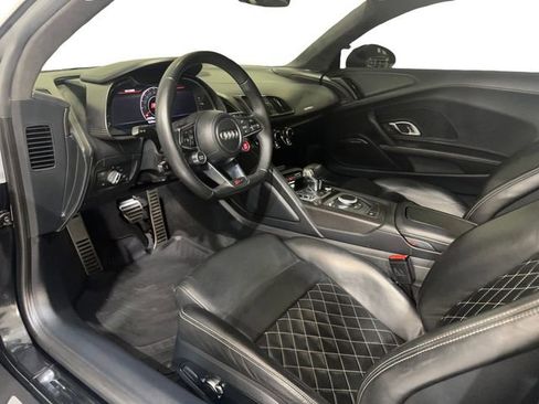 Used 2017 Audi R8 V10 w/ Carbon Exterior Package image 9