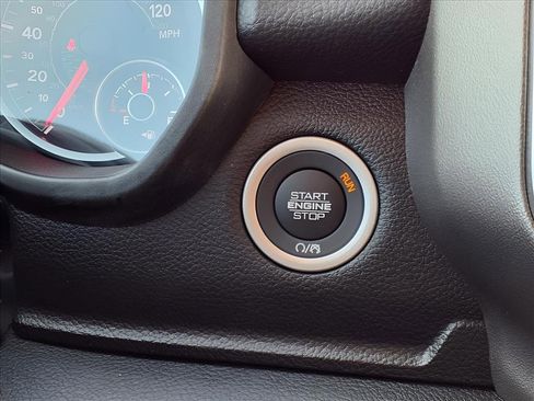 New 2026 RAM 1500 4x4 Crew Cab image 16