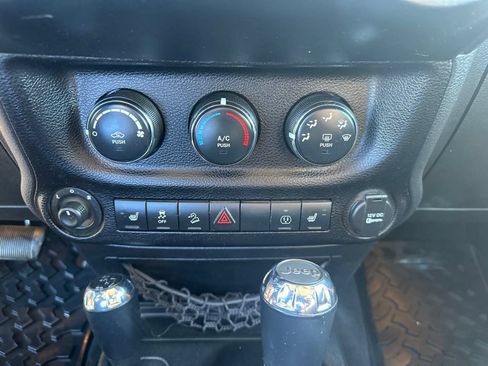 Used 2013 Jeep Wrangler Rubicon w/ PWR Convenience Group AWD/4WD image 5