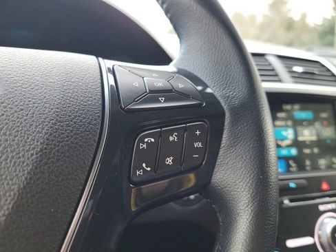 Used 2018 Ford Explorer Limited image 21