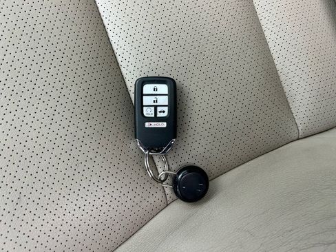 Used 2017 Honda Accord EX-L image 33