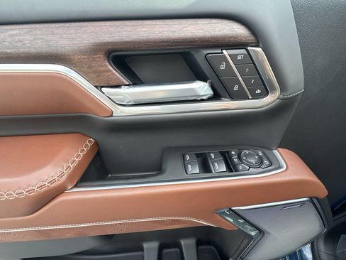 New 2026 GMC Sierra 2500 Denali Ultimate AWD/4WD image 15