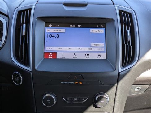 Certified 2019 Ford Edge SEL w/ Equipment Group 201A image 18