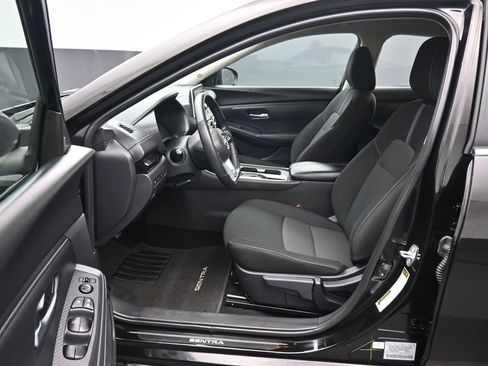 Used 2025 Nissan Sentra SV w/ All-Weather Package image 11