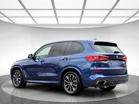 Used 2020 BMW X5 M50i w/ Premium Package image 6