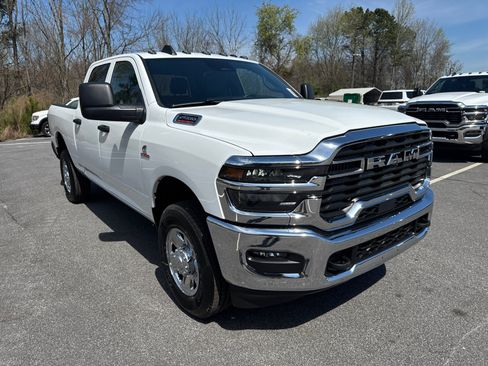 New 2026 RAM 2500 Tradesman w/ Chrome Appearance Group AWD/4WD image 3