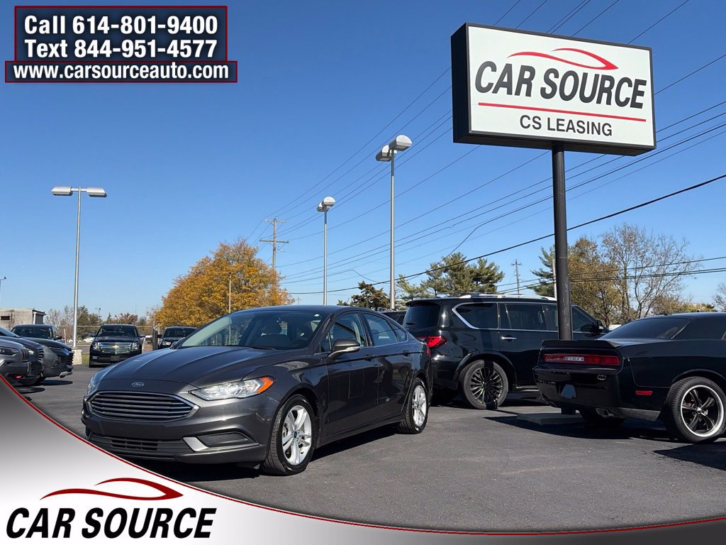 Used 2018 Ford Fusion SE FWD image 1