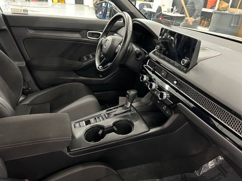 Used 2024 Honda Civic Sport image 18
