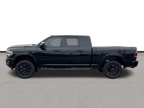 Used 2020 RAM 2500 Laramie w/ Night Edition AWD/4WD image 8