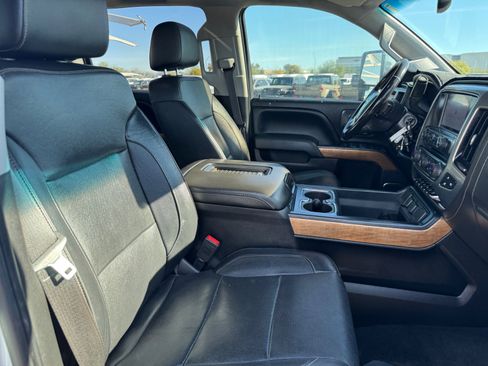 Used 2018 Chevrolet Silverado 3500 LTZ image 30